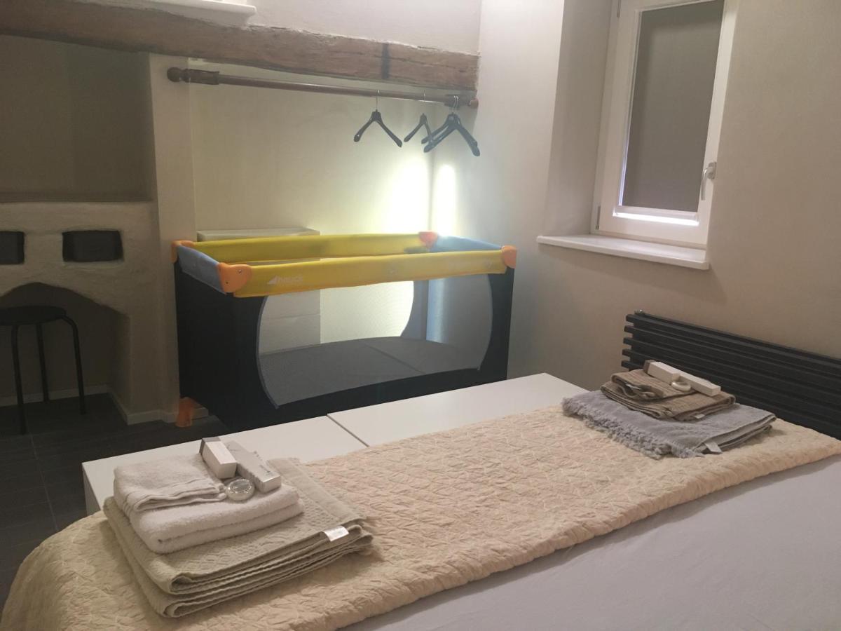 Domus Leydi Apartment Ивреа Екстериор снимка