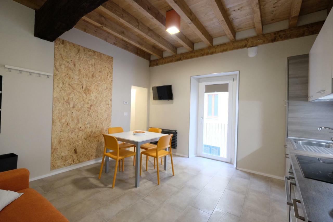 Domus Leydi Apartment Ивреа Екстериор снимка