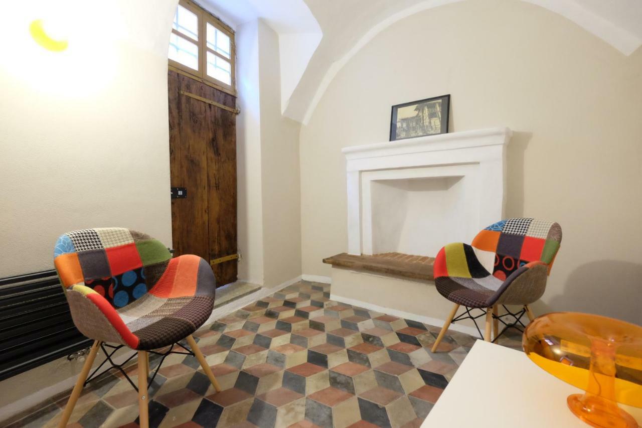 Domus Leydi Apartment Ивреа Екстериор снимка