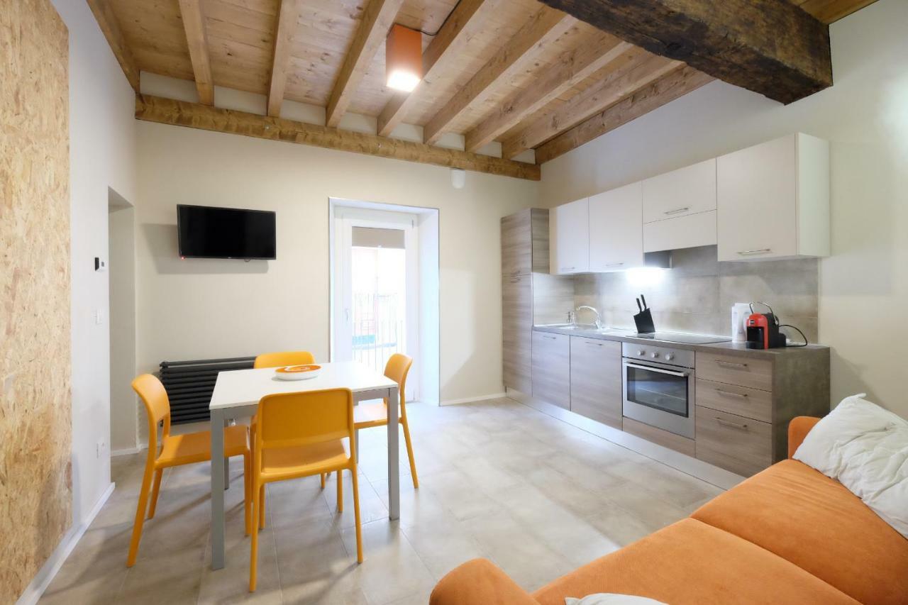 Domus Leydi Apartment Ивреа Екстериор снимка