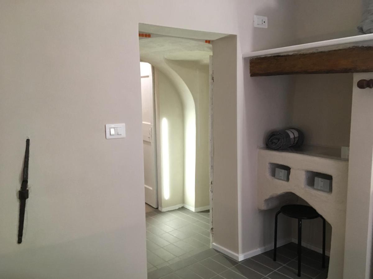Domus Leydi Apartment Ивреа Екстериор снимка