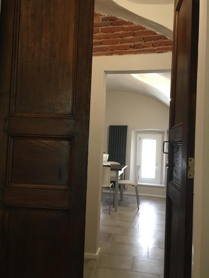 Domus Leydi Apartment Ивреа Екстериор снимка