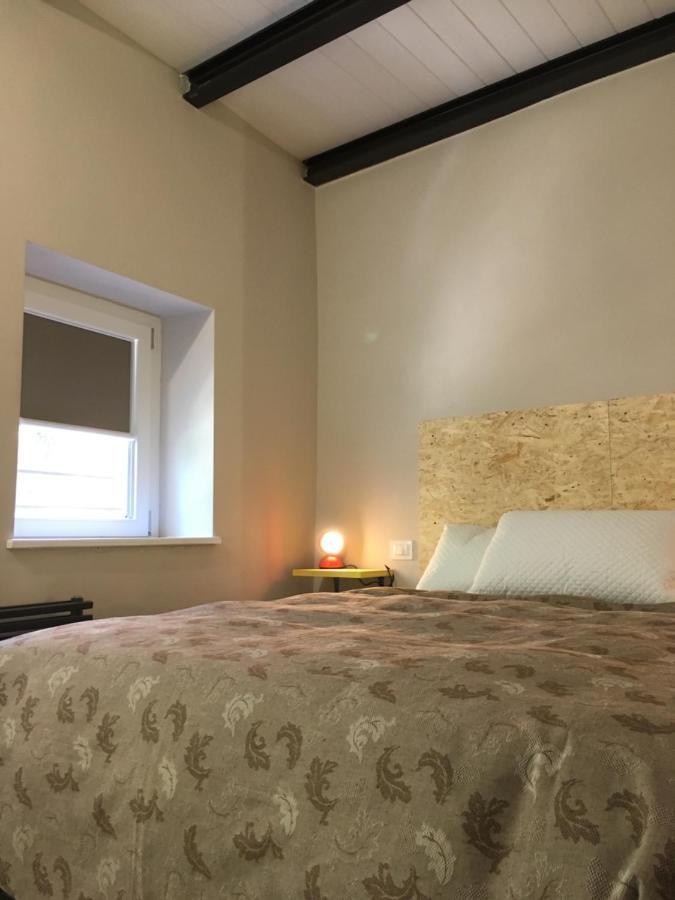 Domus Leydi Apartment Ивреа Екстериор снимка